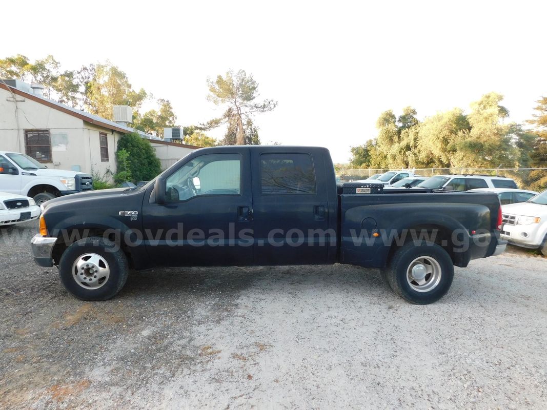 2000 Ford F-350 SD (California Residents Only)