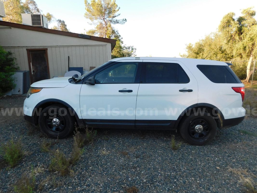 2015 Ford Explorer (California Residents only) (Vehicle Pick-up Date 8/27/26)