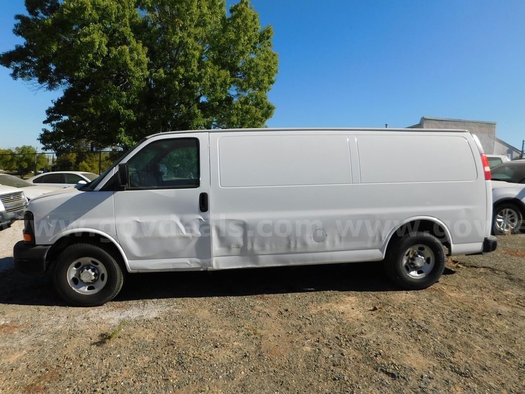 2014 Chevrolet Express (California Residents Only) (Vehicle Pickup Date 9/16/26)
