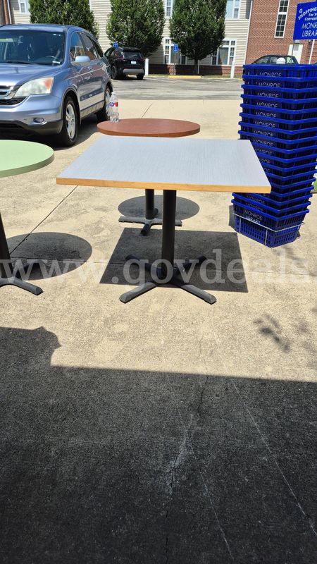 Table: 30" H x 36" W. (Gray Table Top).