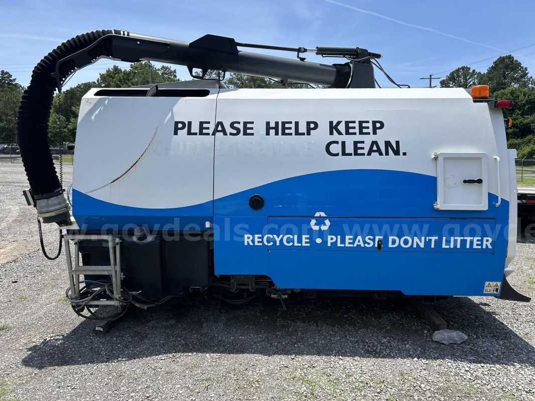 Street Sweeper Machine
