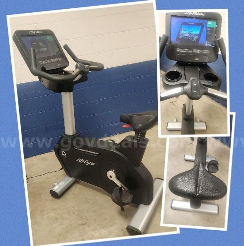 Life Fitness 95CE bike. Excellent condition!
