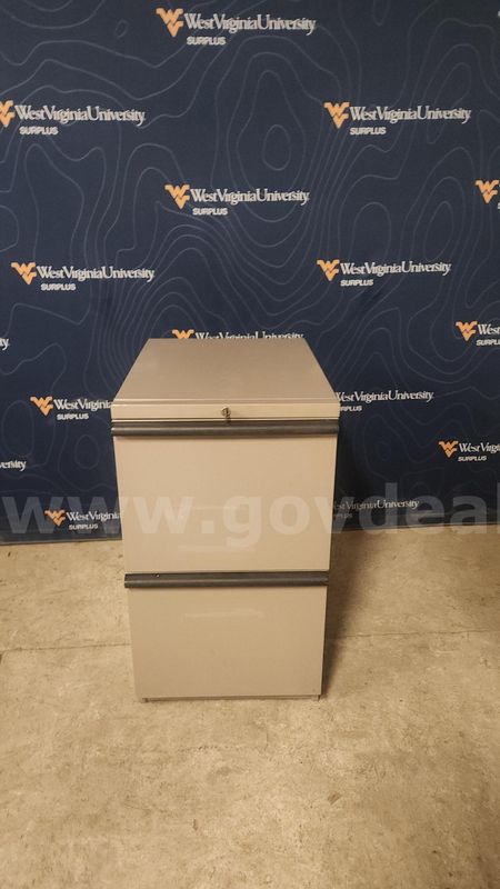 2 drawer filing cabinet on wheels w/key