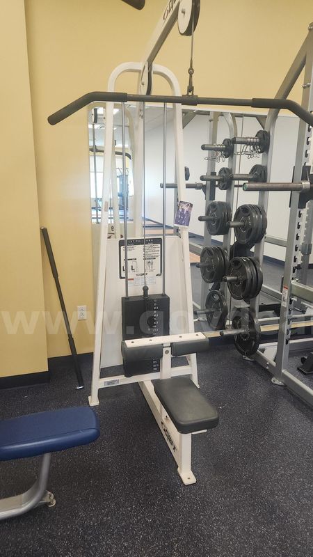 Cybex Lat Pull Machine
