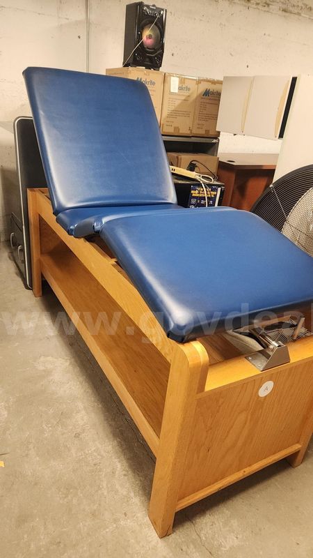 Clinton Industries Dual Adjusting Treatment Table