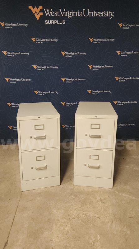 Set of small filing cabinets