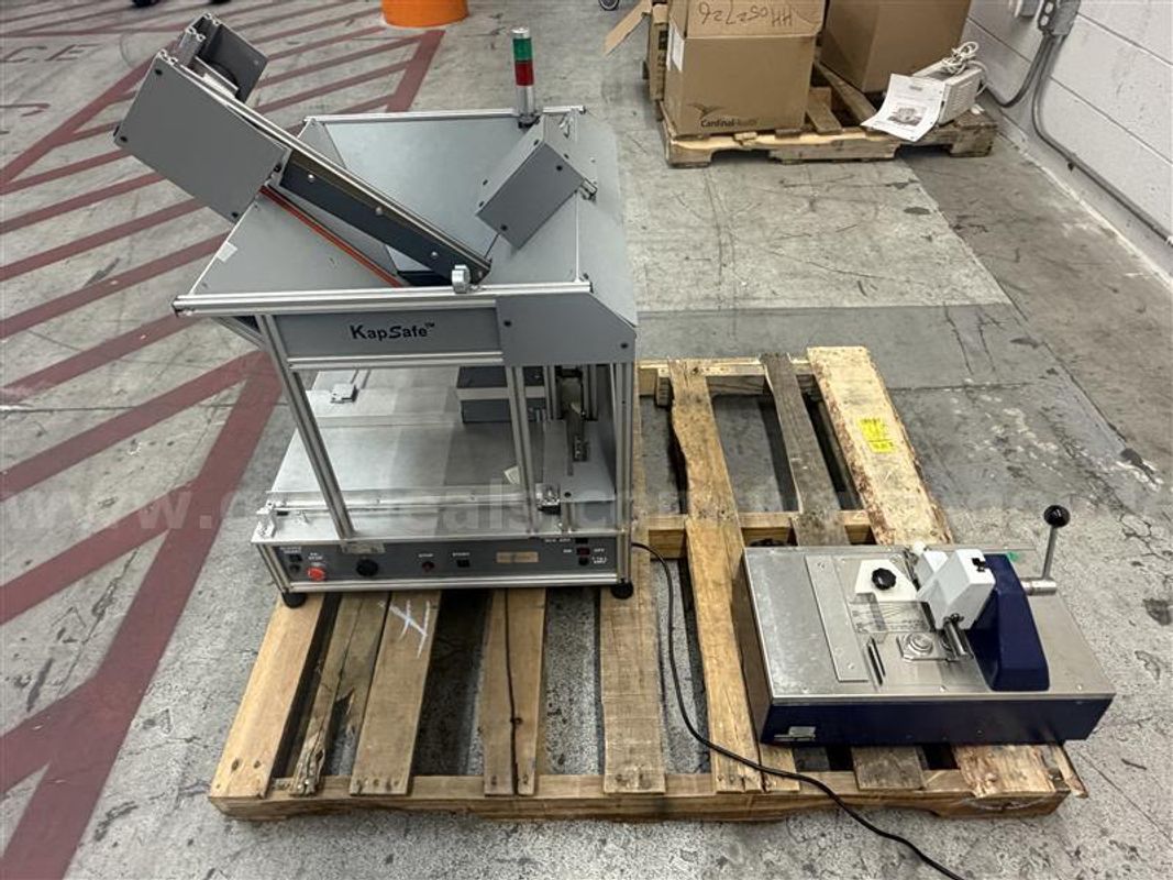 LKB 7800 KNIFE MAKER SN#7949, PLUS KAPSAFE 3101-1102 SN#149