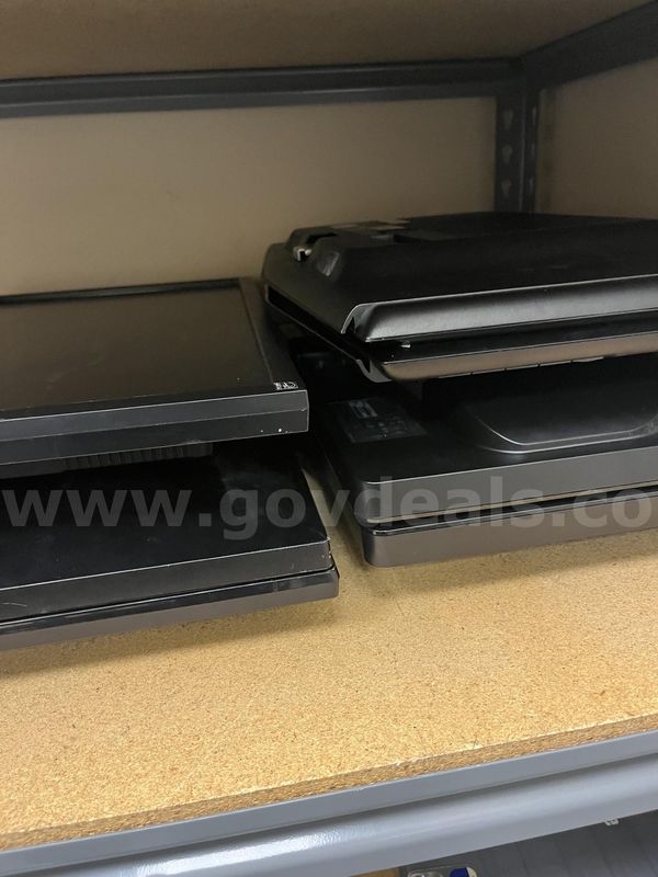 Lot of (7) Various Computer Monitors
