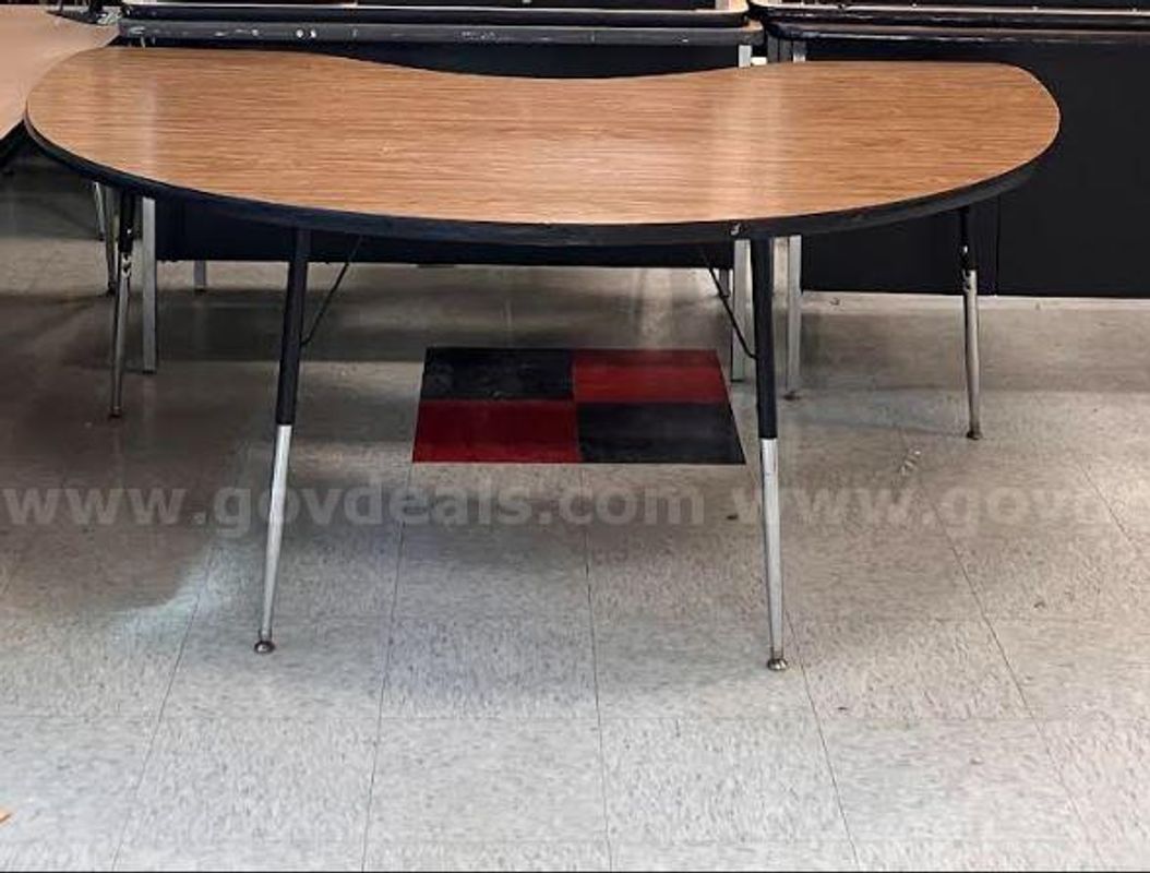1 Kidney Shaped Table