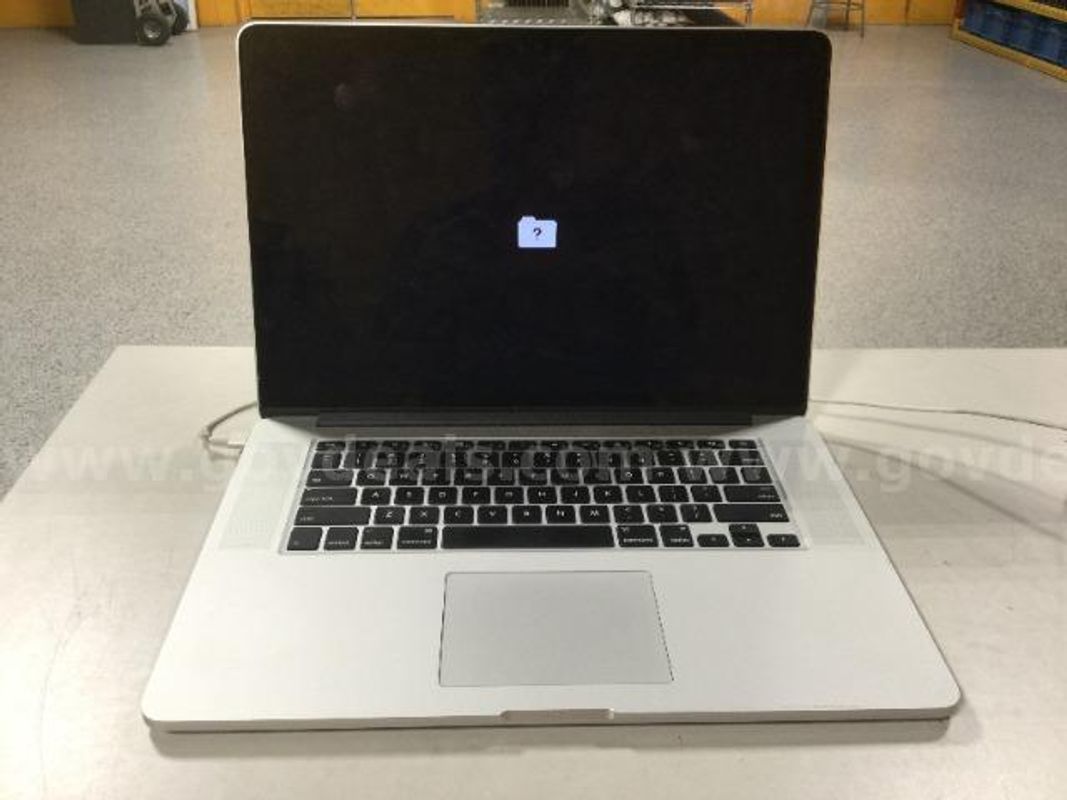 Apple MacBook Pro Retina Display 15" 11,5 i7-4870HQ @ 2.50 GHz-Parts/Repair