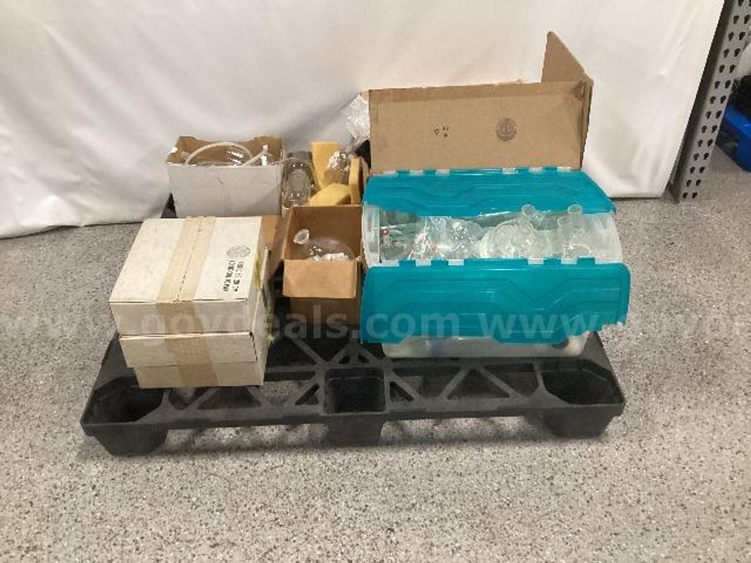 Lot of Laboratory Equipment