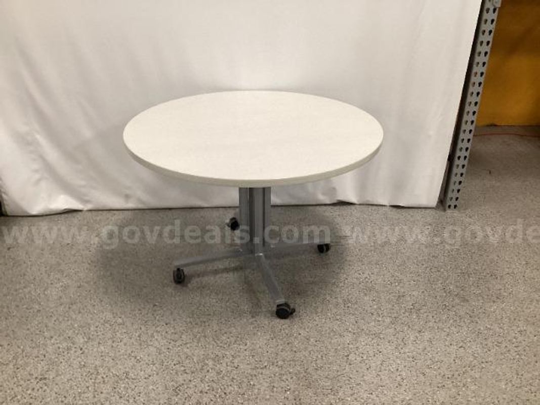 Rolling Herman Miller Everywhere Table