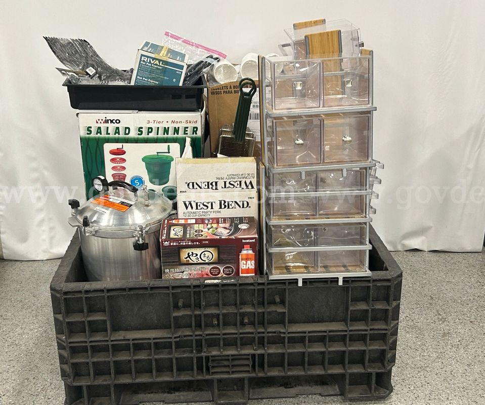 Lot of Food Service and Restaurant Equipment