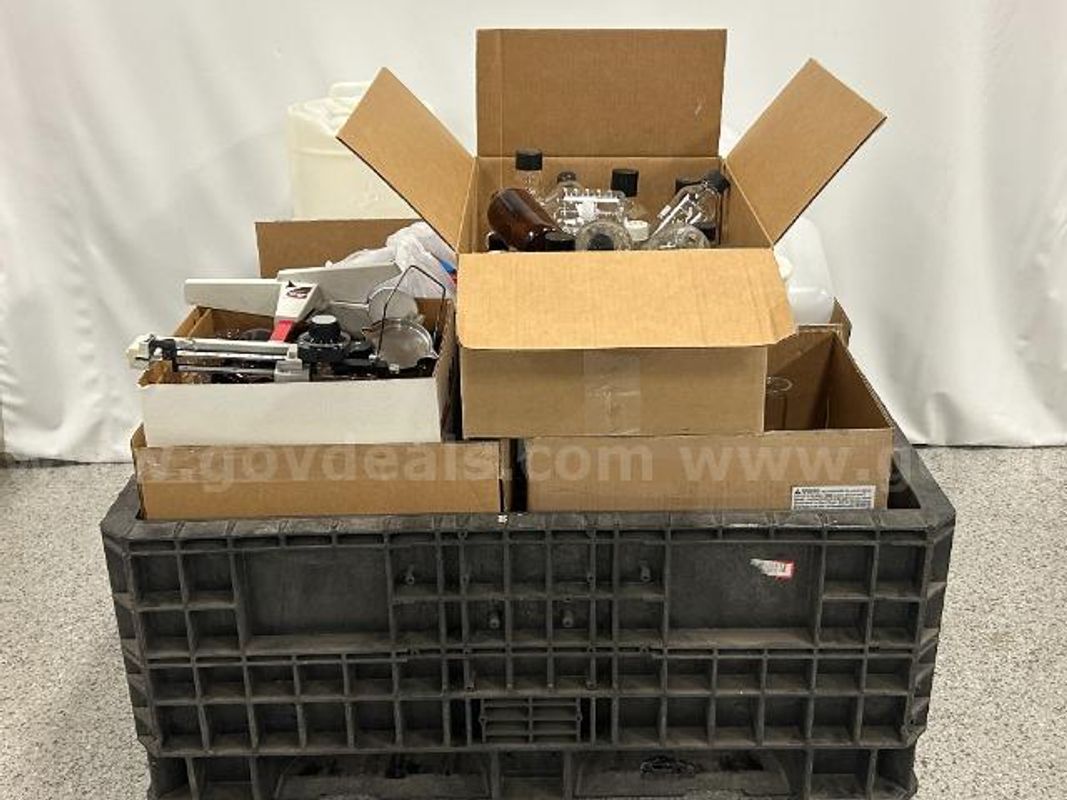 Lot of Miscellaneous Labware
