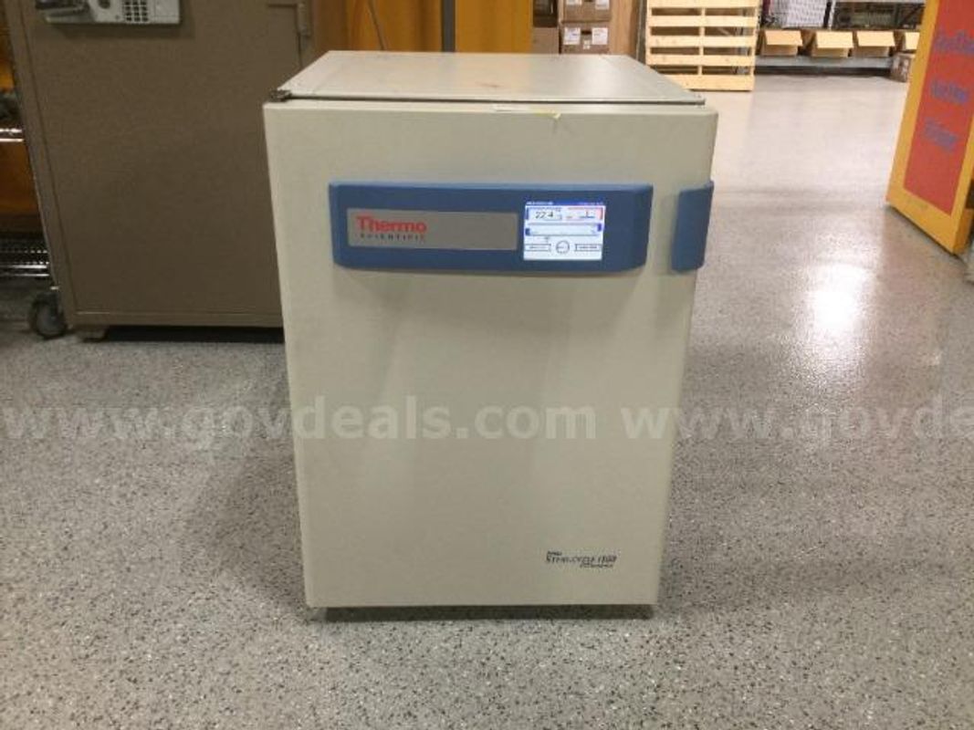 Thermo Scientific Forma Steri-Cycle i160 Direct-Heat CO2 Incubator