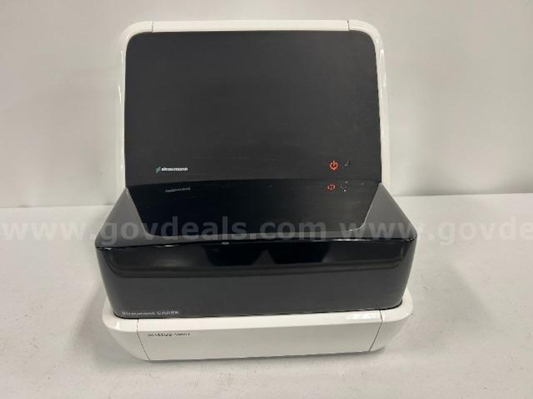 Straumann CARES Scan CS2 3D Scanner