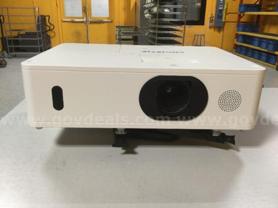 Christie LWU502 WUXGA 3LCD Projector