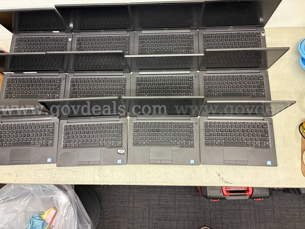 Lot Of 12 Dell Latitude 7400 Laptops