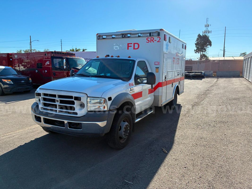 2005 Ford F450 Ambulance