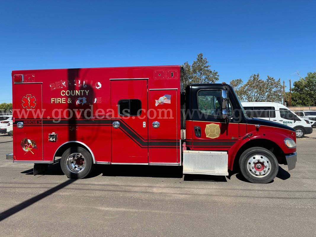 2014 Freightliner Super Chief M2 Ambulance