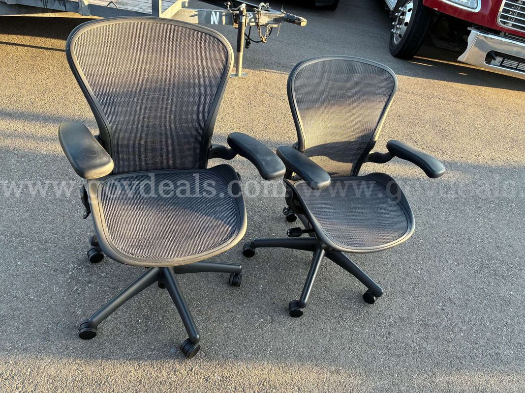 OFFICE CHAIRS ON CASTERS GROUP