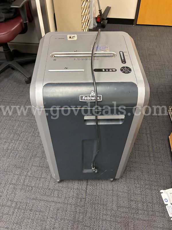 FELLOWS PAPER SHREDDER