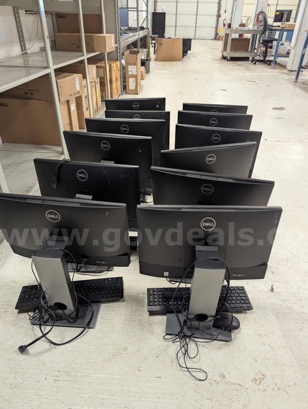 Lot of 12 Dell Optiplex 5260 AIO