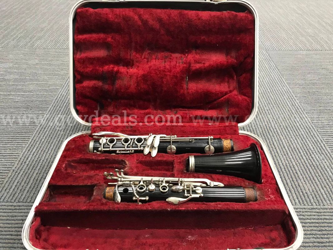 Lot of 6 Woodwind Instruments – 3 Flutes, 3 Clarinets w/ Cases – As-Is / Craft / Repair