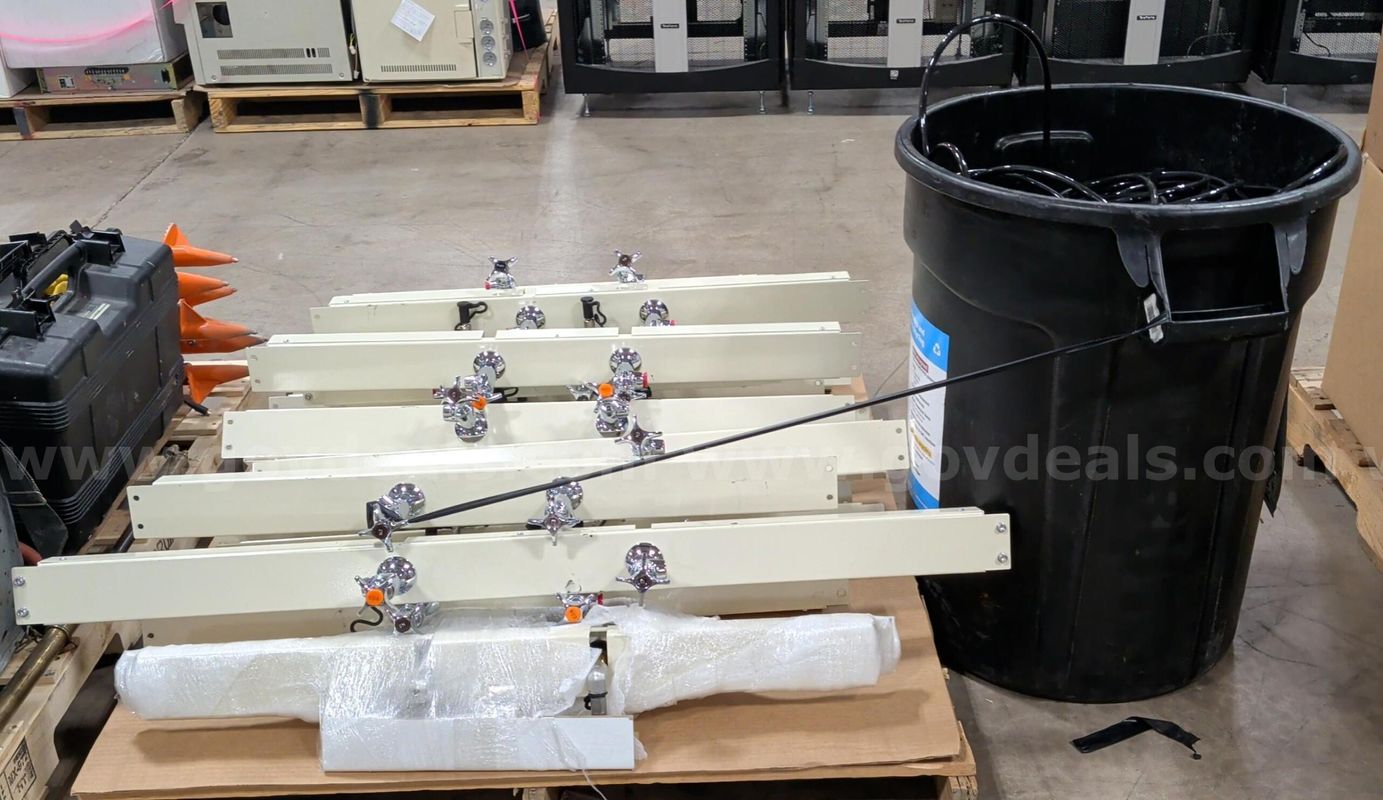 Lab Sink Faucet Assemblies & Hoses