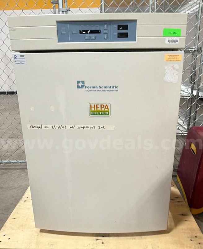 Forma Scientific Model 3110 CO₂ Water Jacketed Incubator