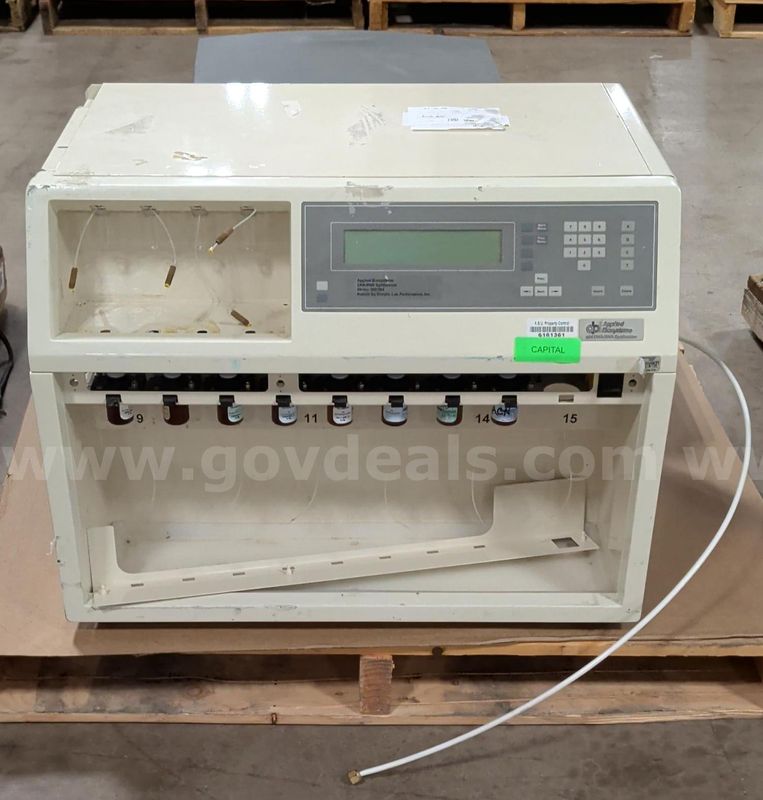 Applied Biosystems 394 DNA/RNA Synthesizer with Amersham Storm System