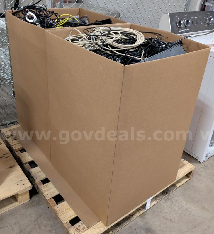 Wires/Cables and Components (2 Bins)