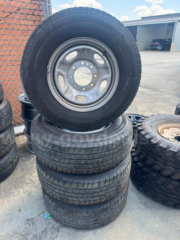Ford F250 Steel Rims and Tires