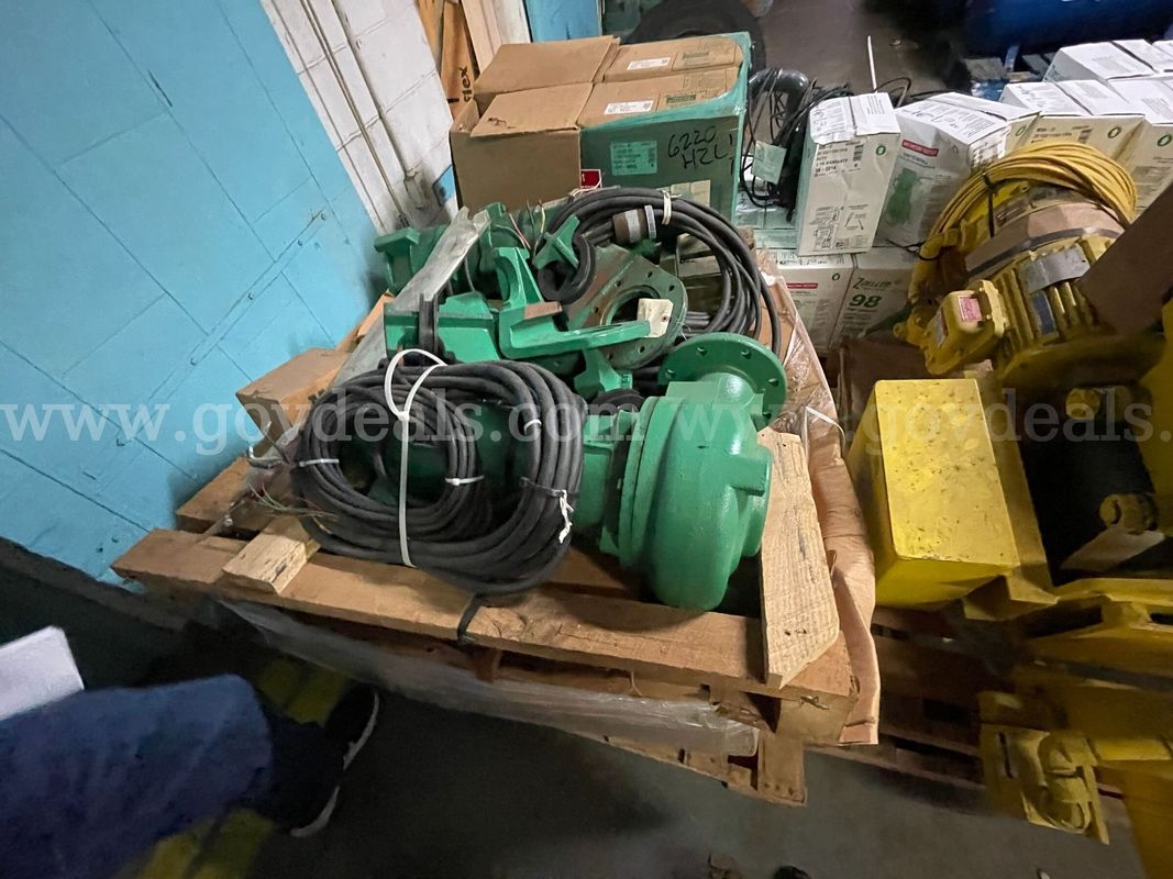 Lot of Eight (8) Submersible Pumps All Are New & Were Never Placed in Service