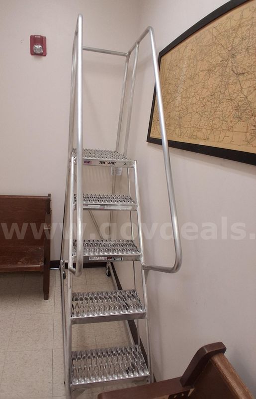 Metal Rolling Ladder