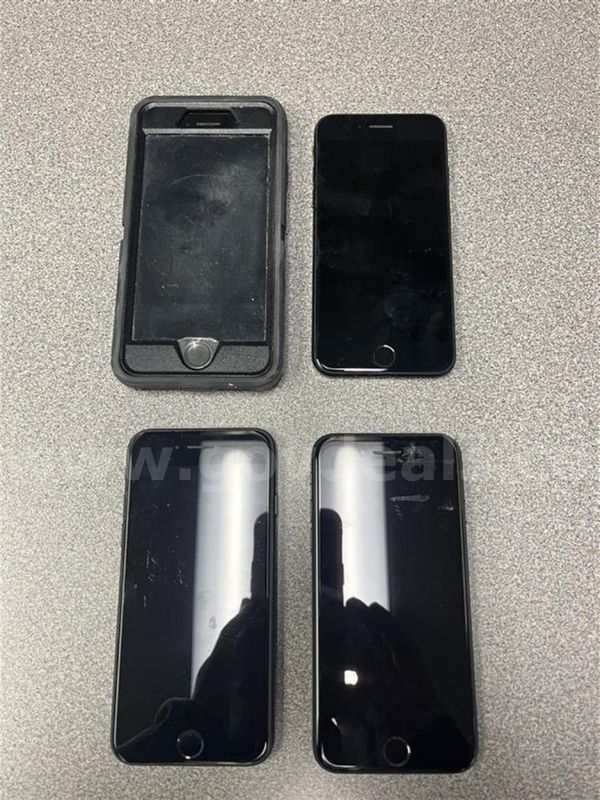 Lot of 4 iPhone (multiple generations)