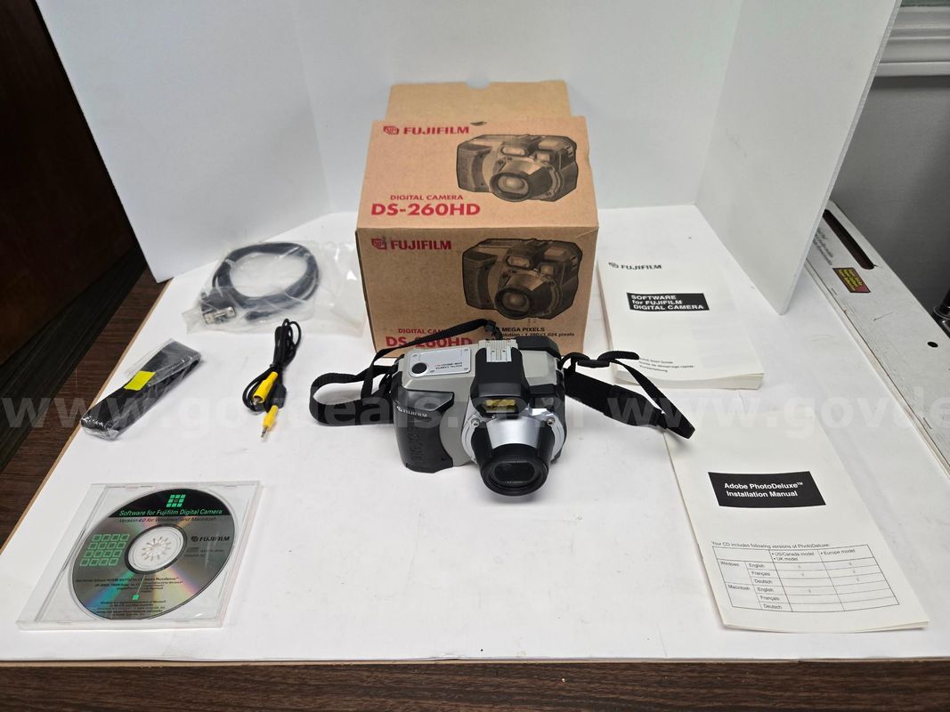 Fujifilm DS-260HD Digital Camera (Anchorage, AK)