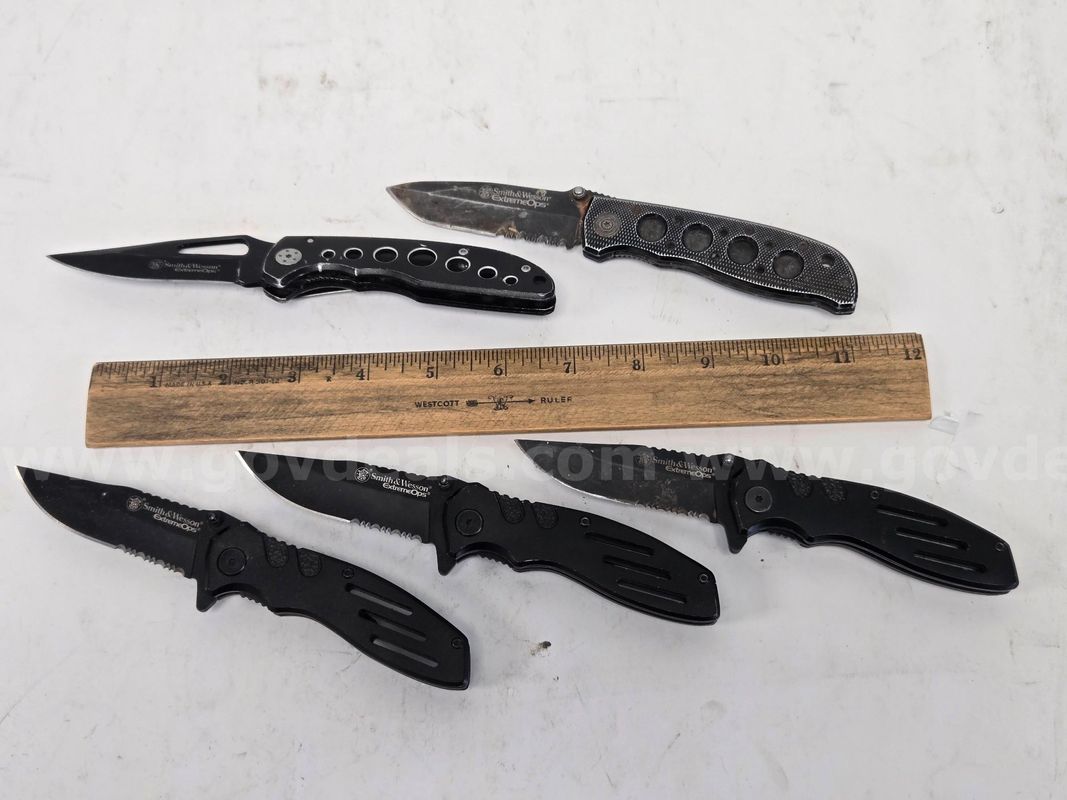 Smith & Wesson Folding Knives (Anchorage, AK)