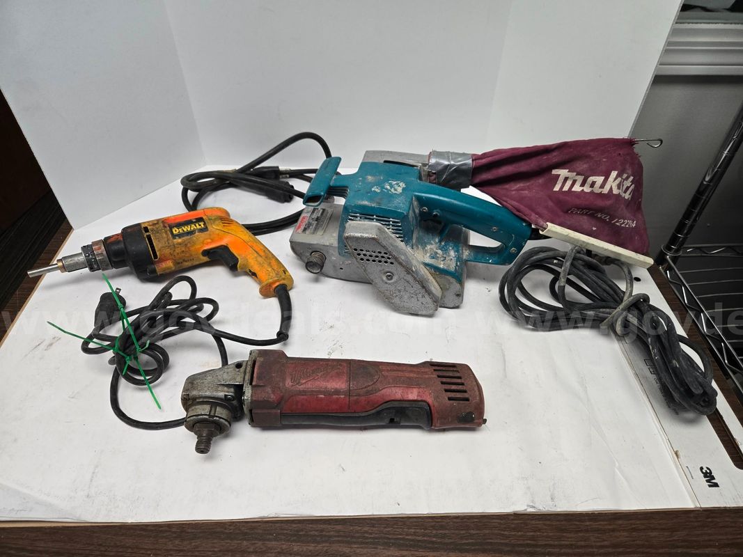 Old Power Tools /w Tool Box (Anchorage, AK)