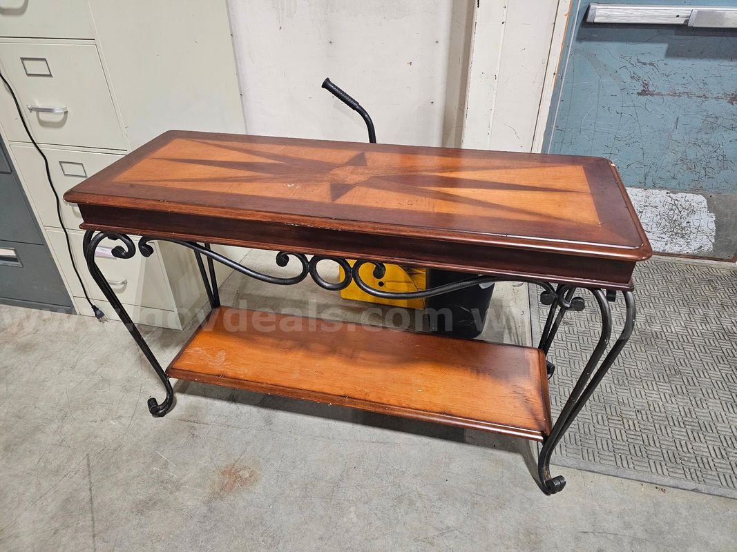 High Table (Anchorage, AK)