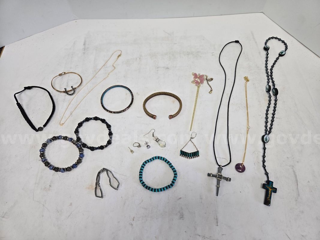 Assorted Jewelry (Anchorage, AK)