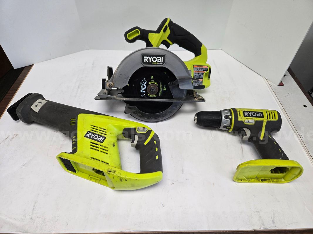 Ryobi Power Tool Set (Anchorage, AK)