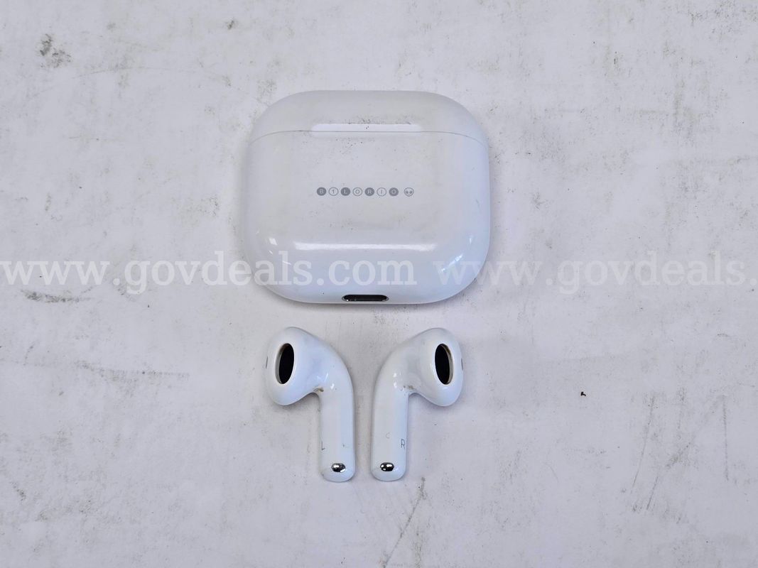 Apple Airpods 4th Gen (Anchorage, AK)