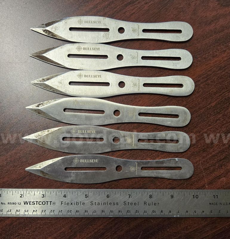 Smith & Wesson Bullseye Throwing Knives (Juneau, AK)