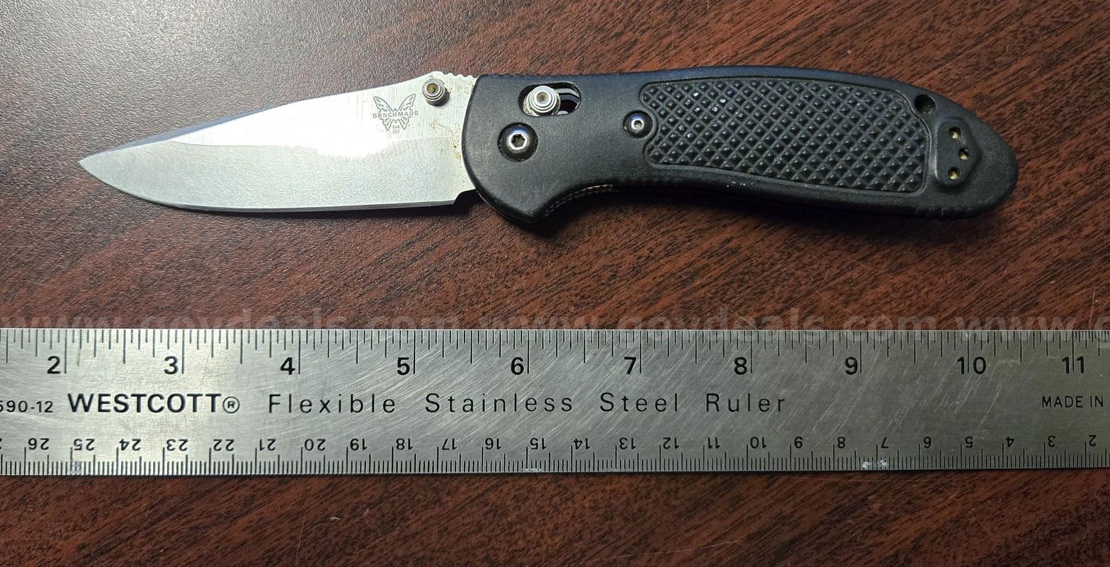 Benchmade S30V Knife (Juneau, AK)
