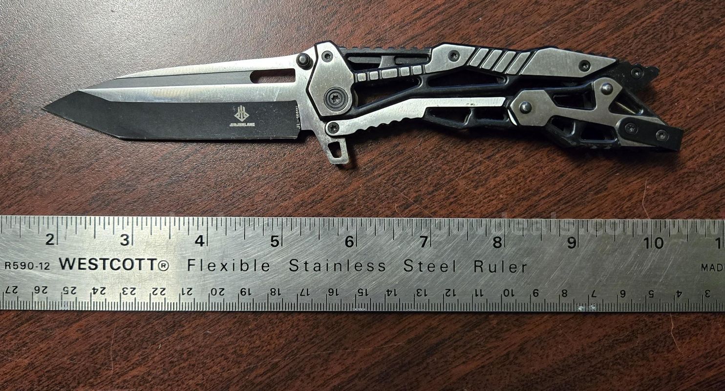 Jin Jun Lang 16011L Knife (Juneau, AK)
