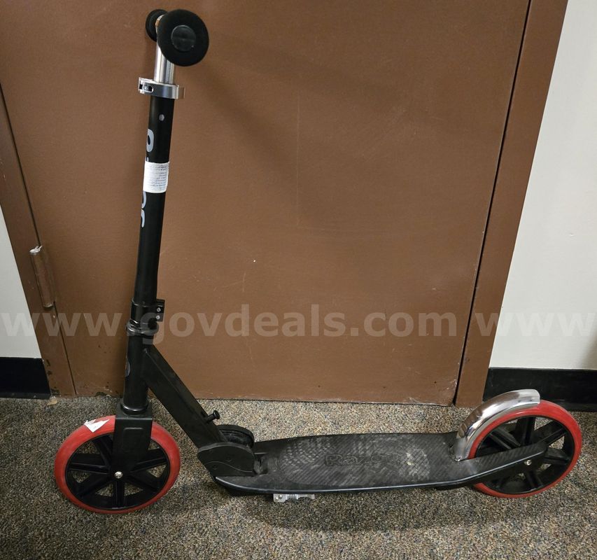 Authentic Razor Kick Scooter (Juneau, AK)