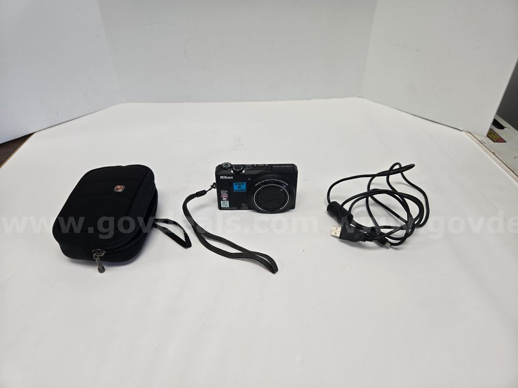 Nikon Coolpix S9100 Digital Camera (Anchorage, AK)