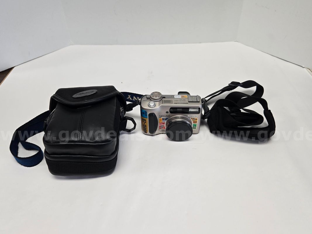 Sony Cybershot 3.3MP Digital Camera (Anchorage, AK)