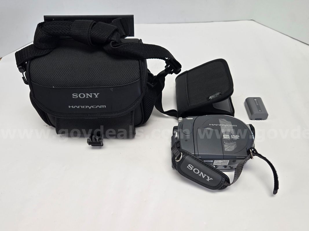 Sony Handycam Digital Camera w/ DVDs (Anchorage, AK)